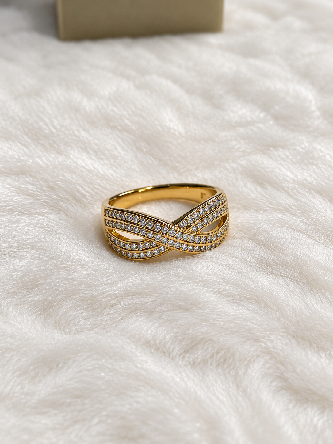 Anillo Infinito- Baño de Oro