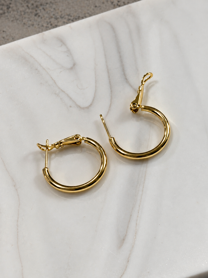 Instagram Dimara Gold