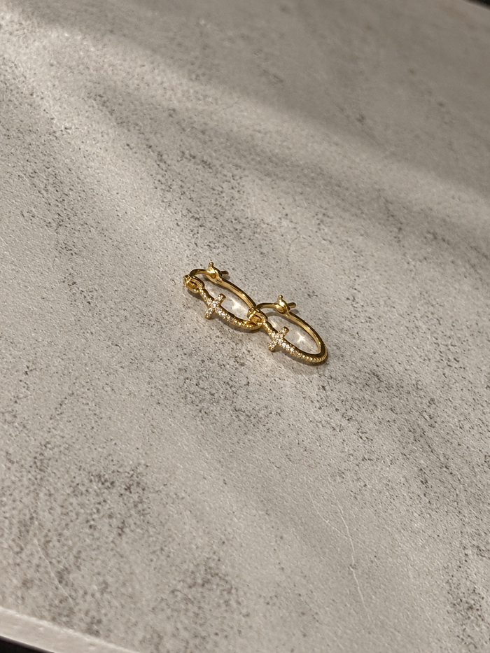 Aretes de Cruz - Laminado en Oro 18k
