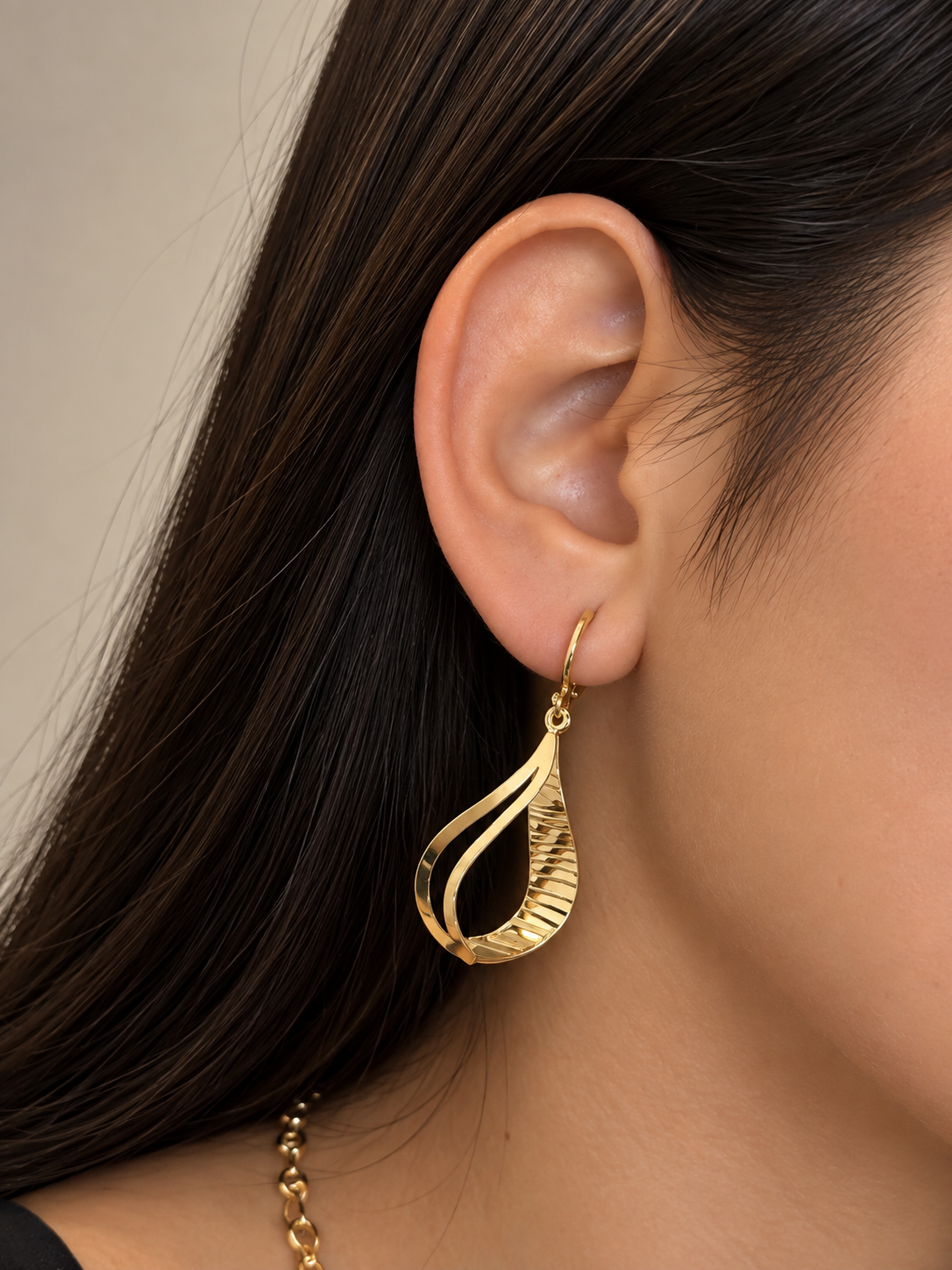 Aretes Gota Dorada - Laminado en Oro 18k