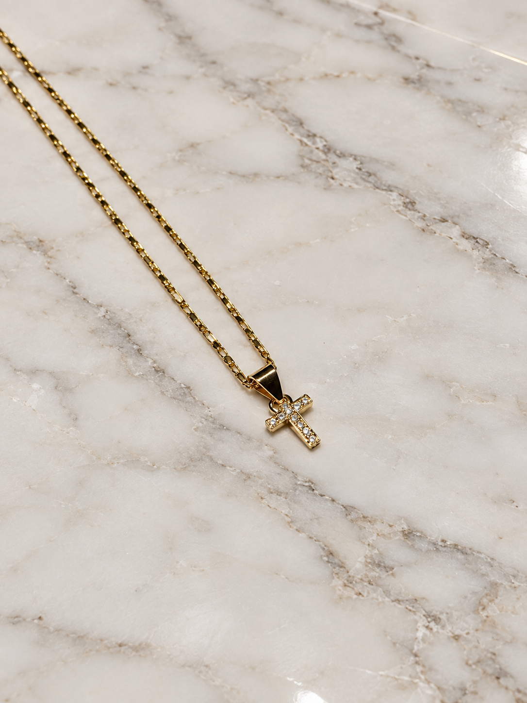 Dijes de iniciales - Laminado en Oro 18k
