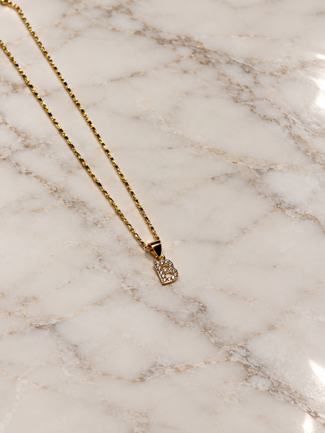 Dijes de iniciales - Laminado en Oro 18k
