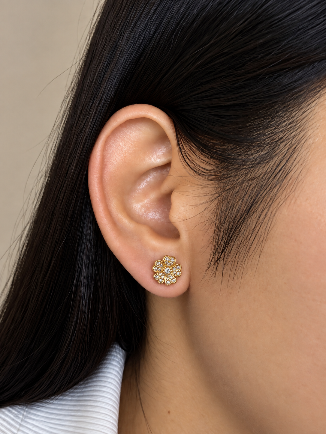 Aretes Flor de Cristal - Laminado en Oro 18k