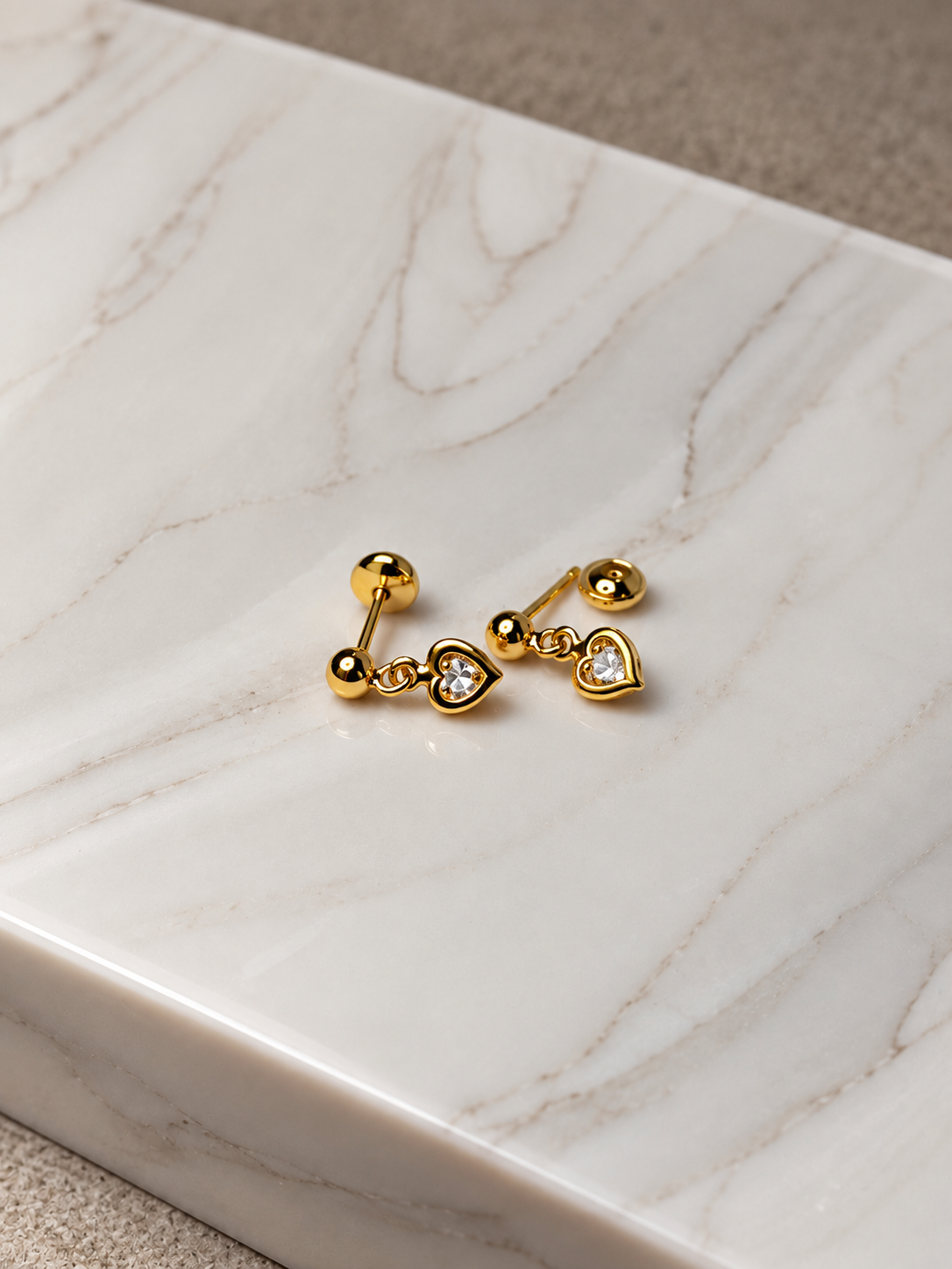 Aretes Corazón Brillante - Laminado en Oro 18k